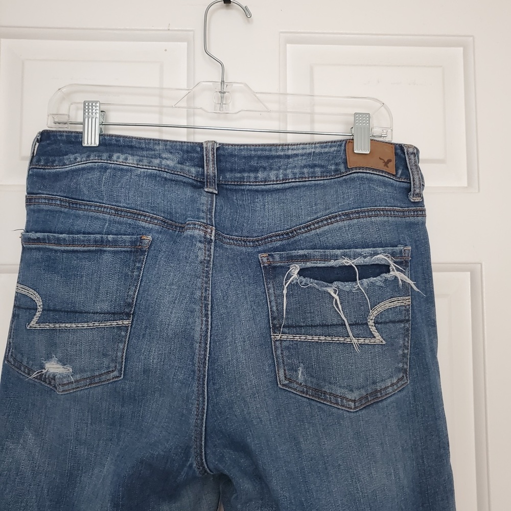AE American Eagle Tomgirl ripped up blue jeans 10 regular distressed stretchy - Picture 7 of 9